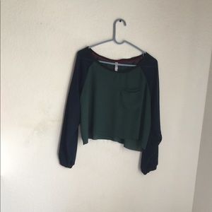 Long sleeve crop top